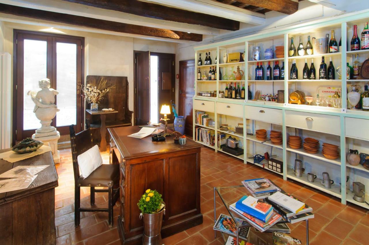 Pomarancio Bnb Saludecio Esterno foto
